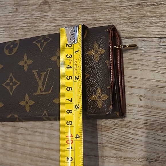 Beautiful authentic louis vuitton wallet - Picture 13 of 13